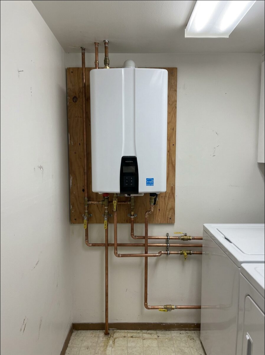 Wall-mounted tankless water heater with copper water lines